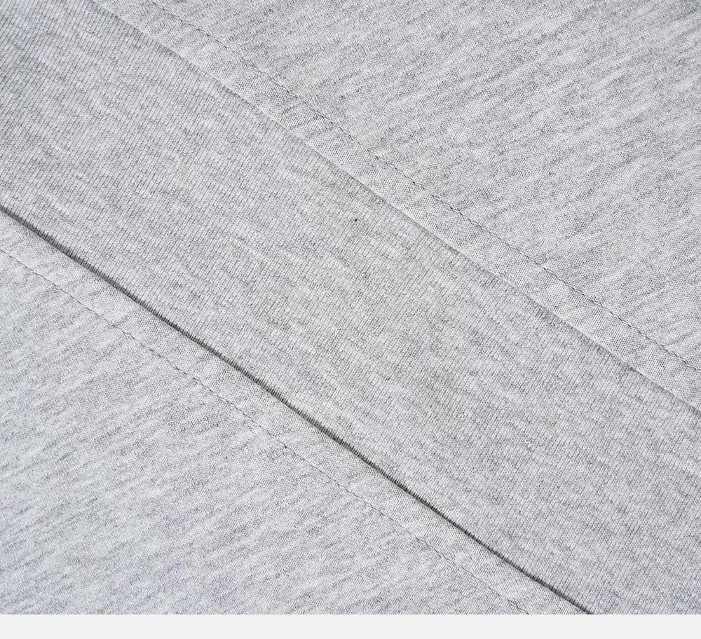 RelaxTee เสื้อคอกลมลาย  แขนสั้น ฤดูร้อนปี 2025 สำหรับผู้ชาย ดีไซน์บ่าตรง ใส่แล้วดูผอมเพรียว สไตล์สปอร์ต